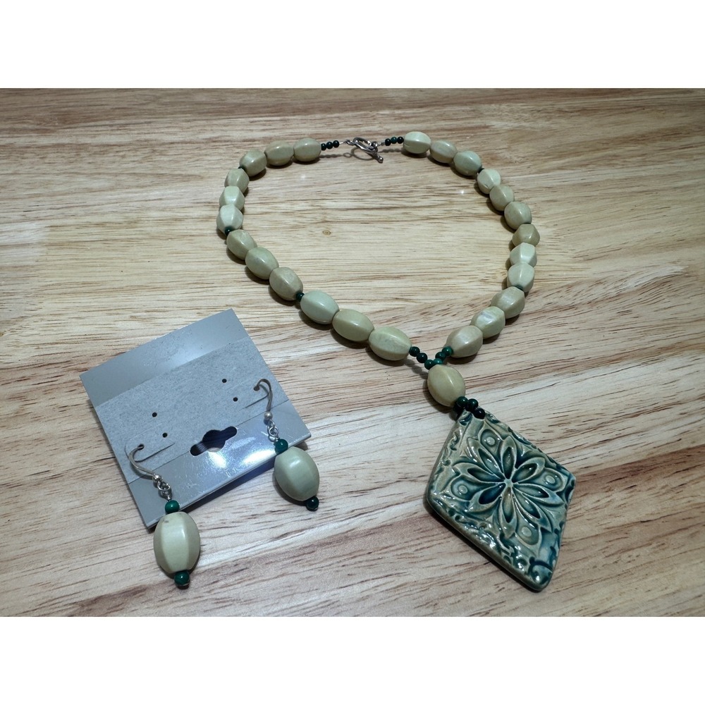 Vintage Glass Beaded 17" Pendant Necklace and Earrings Set Off White Green 925